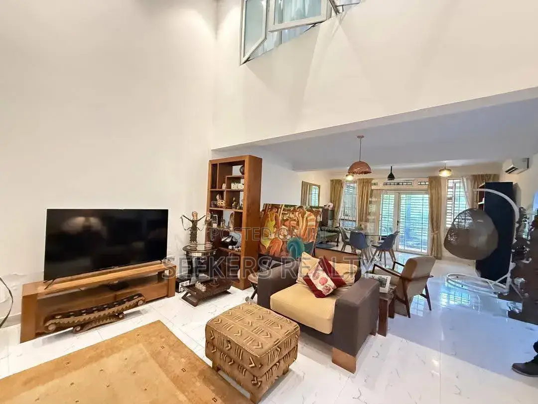 Furnished 3bdrm House in Seekers Realty, Coffee Shop Area for rent