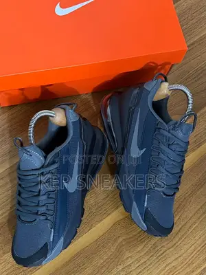 Nike Air Max Pulse Roam