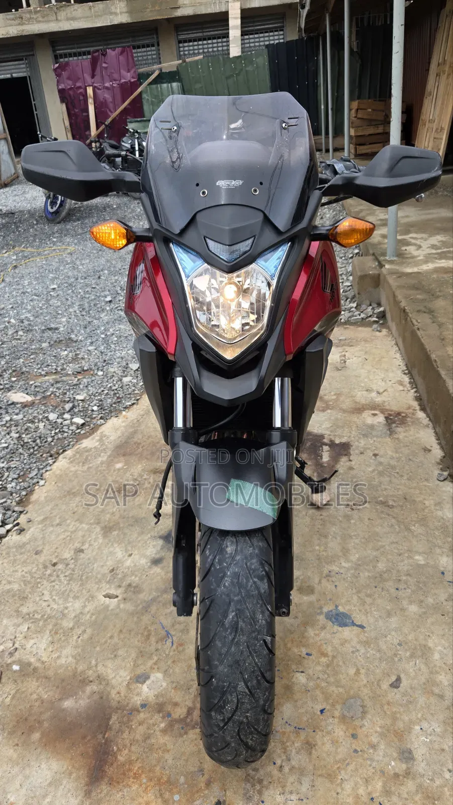 Honda CB 2019 Red