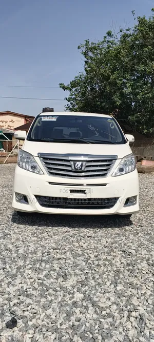 Toyota Alphard 2.4 Petrol FWD 2013 White