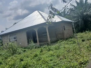 3bdrm House in Akuapim North for sale