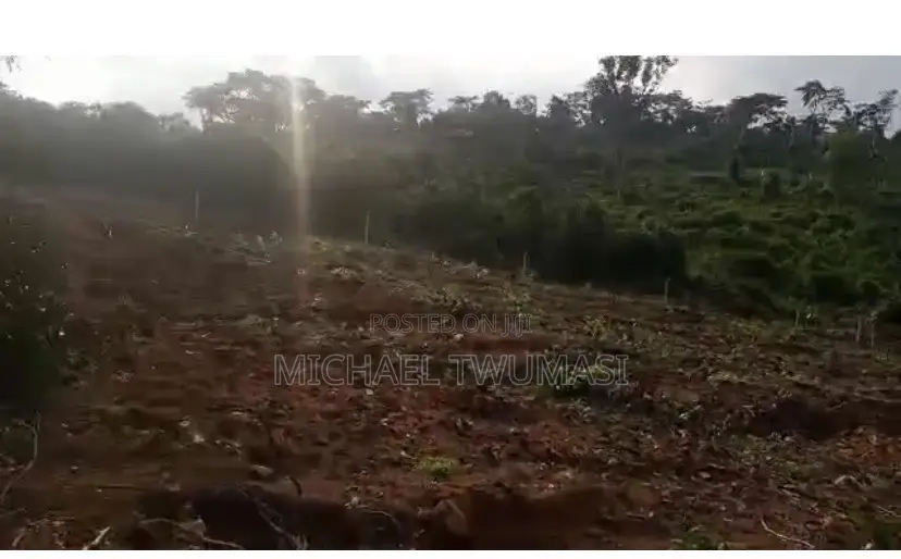 Registered Land for Sale: Aburi - Obosomase