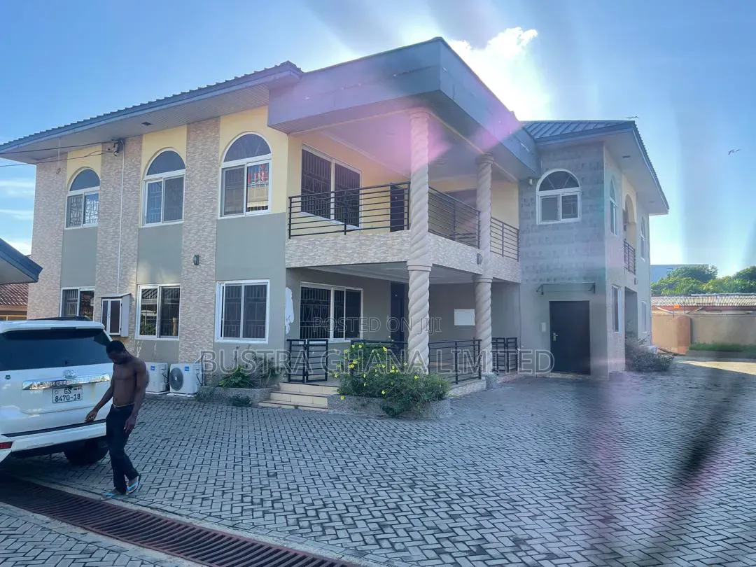 11bdrm House in Cantonment, US Embassy Area for rent