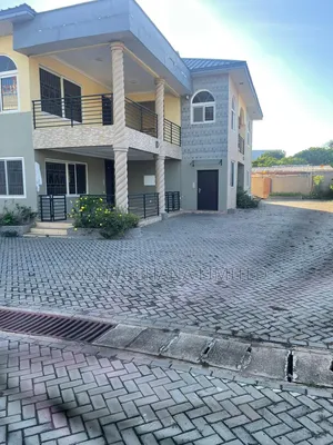 11bdrm House in Cantonment, US Embassy Area for rent