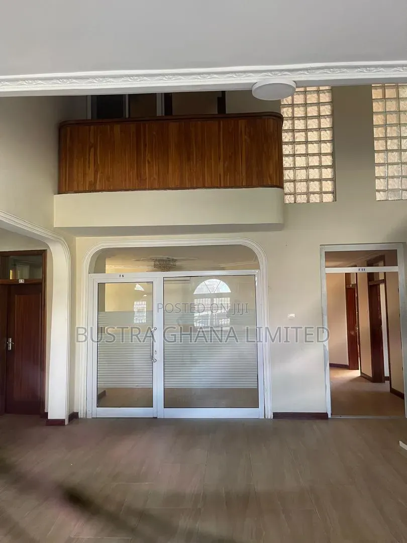 11bdrm House in Cantonment, US Embassy Area for rent
