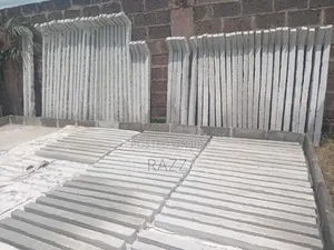 8 Feet Long Plot Pillars
