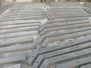 8 Feet Long Plot Pillars
