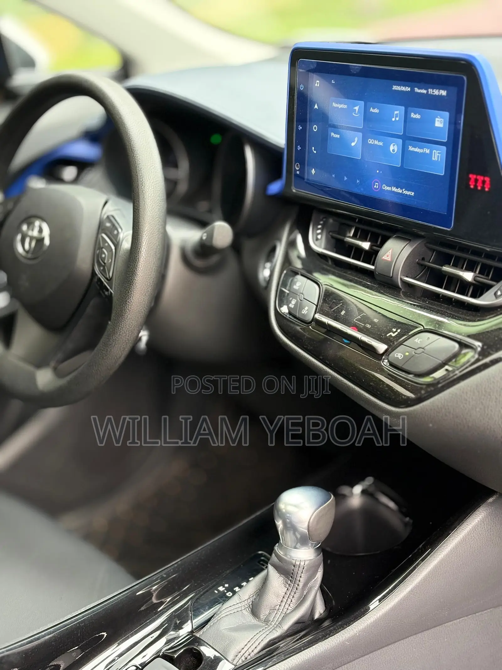 Toyota C-HR XLE 2021 White