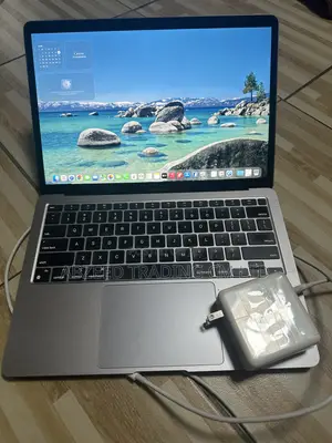 Laptop Apple MacBook Air 2020 M1 8GB Intel Core i5 SSD 256GB