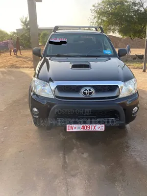 Toyota Hilux 2010 Black