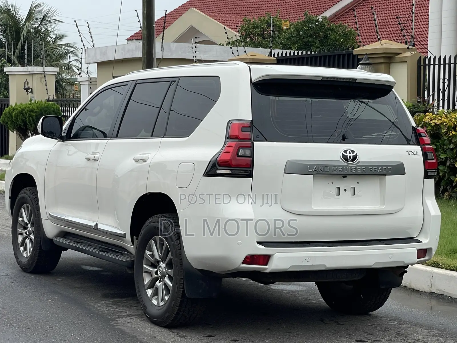 Toyota Land Cruiser Prado 2.7 2019 White