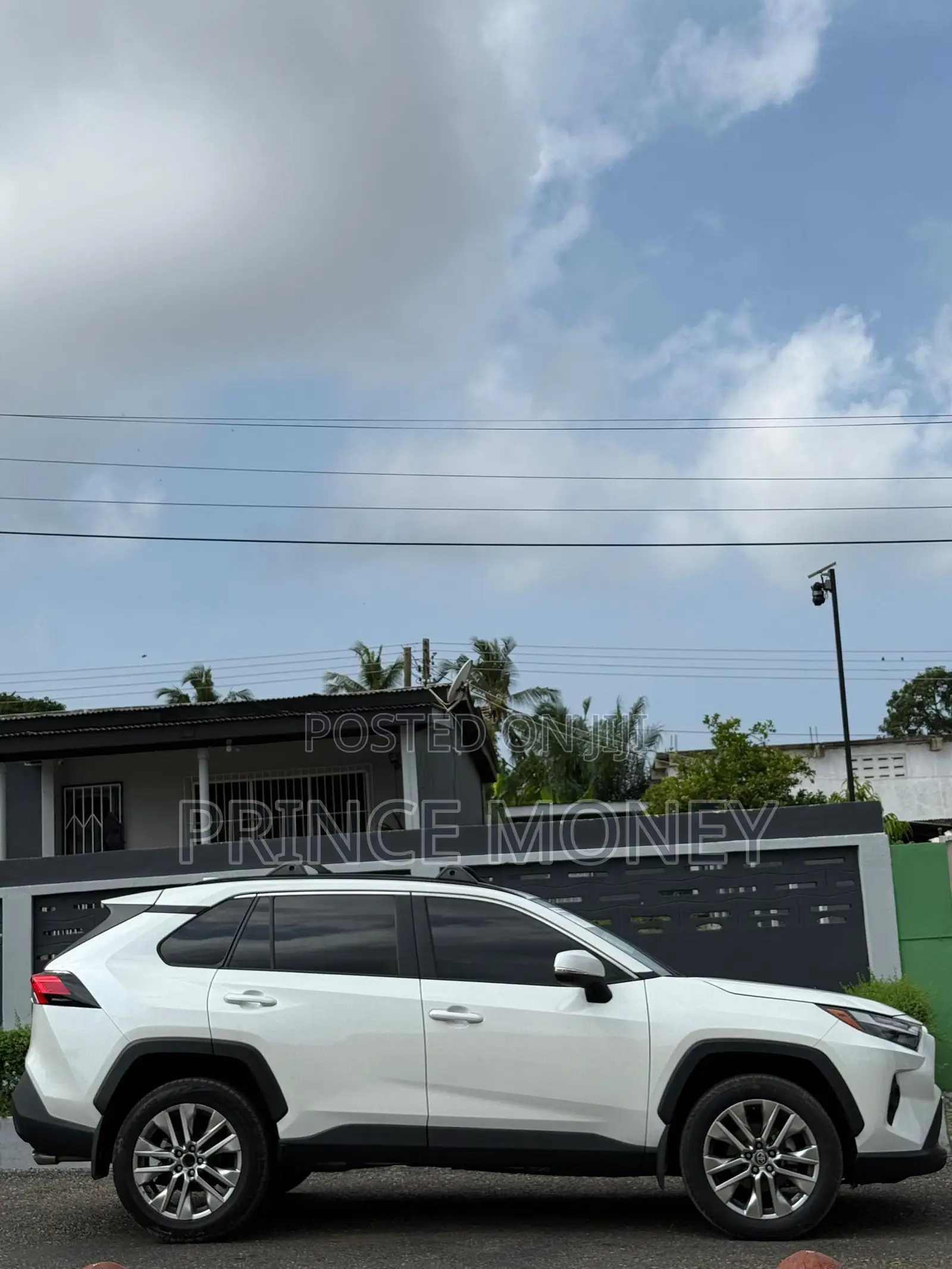 Toyota RAV4 2023 White