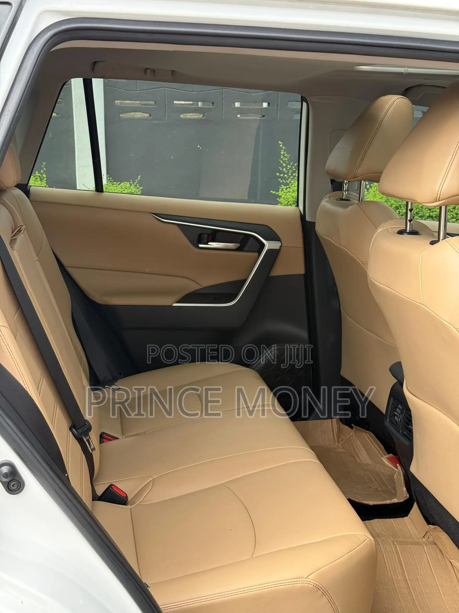 Toyota RAV4 2023 White