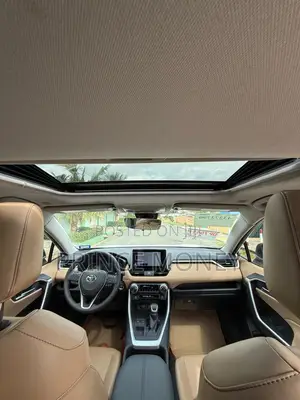 Toyota RAV4 2023 White