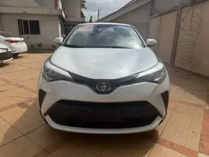 Toyota C-HR 2022 White