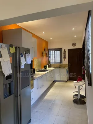 4bdrm House in Community 18 Area, Spintex for rent