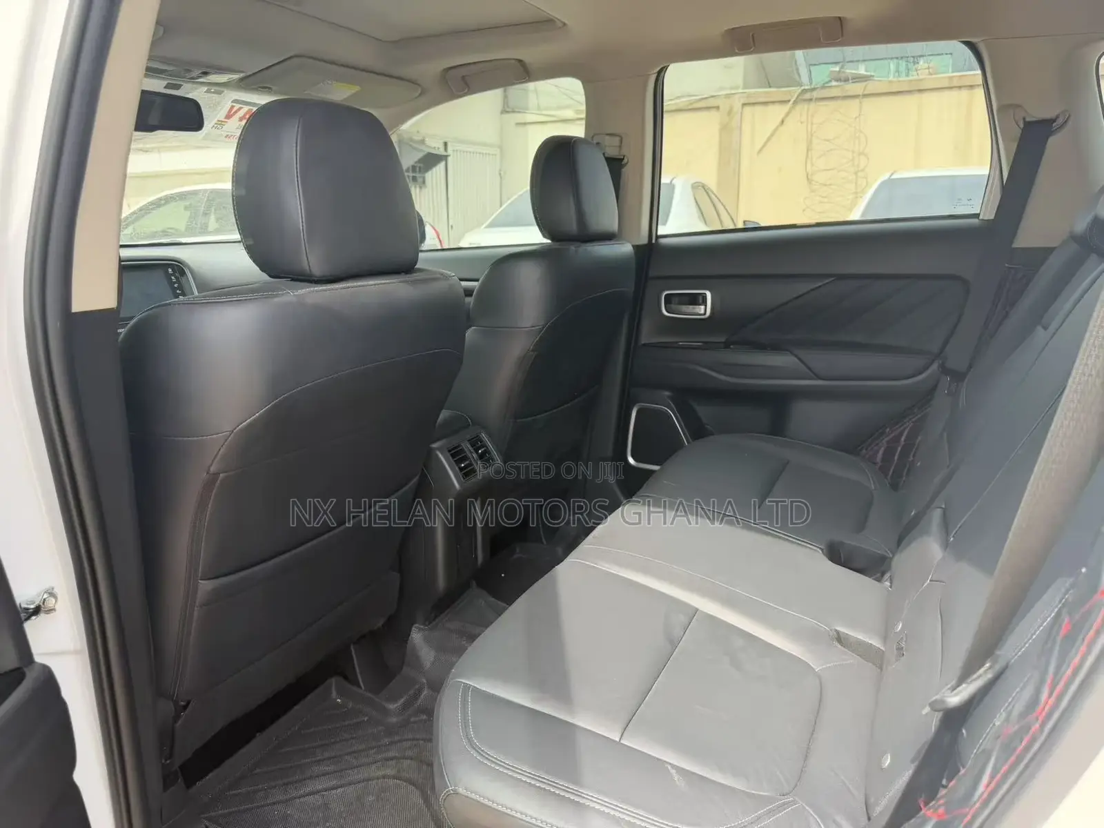 Mitsubishi Outlander 2019 White