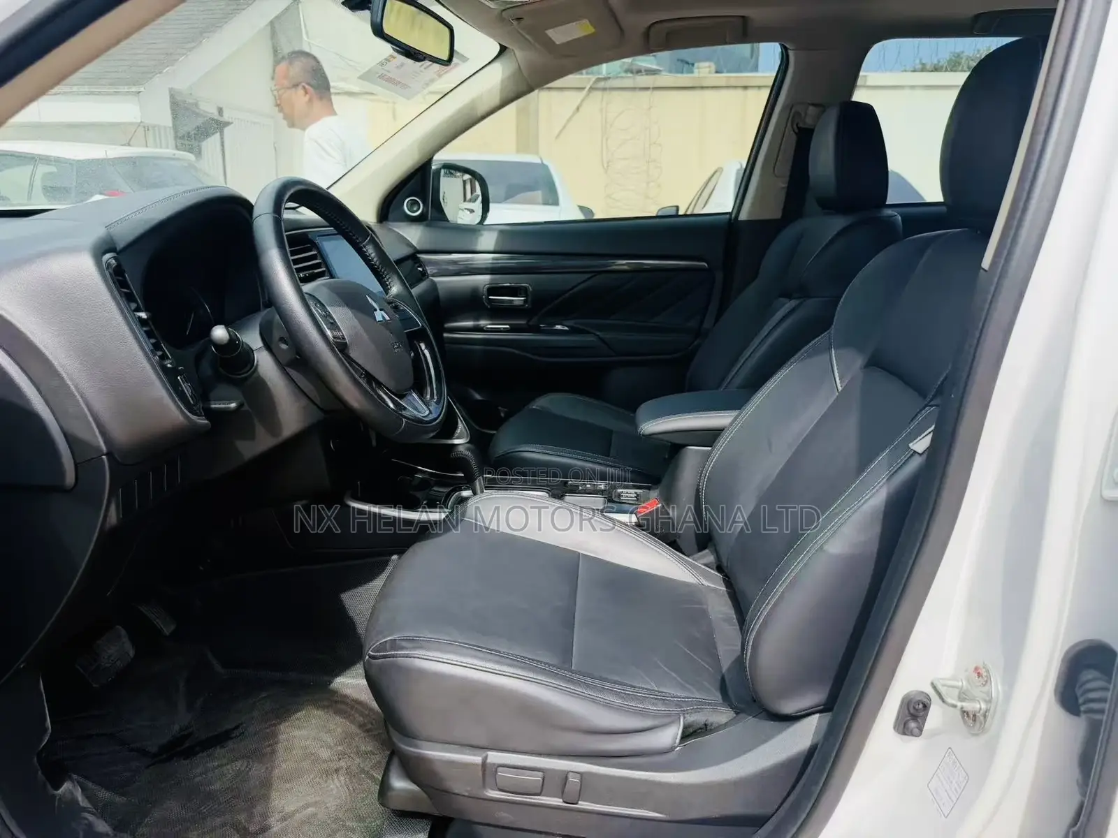 Mitsubishi Outlander 2019 White