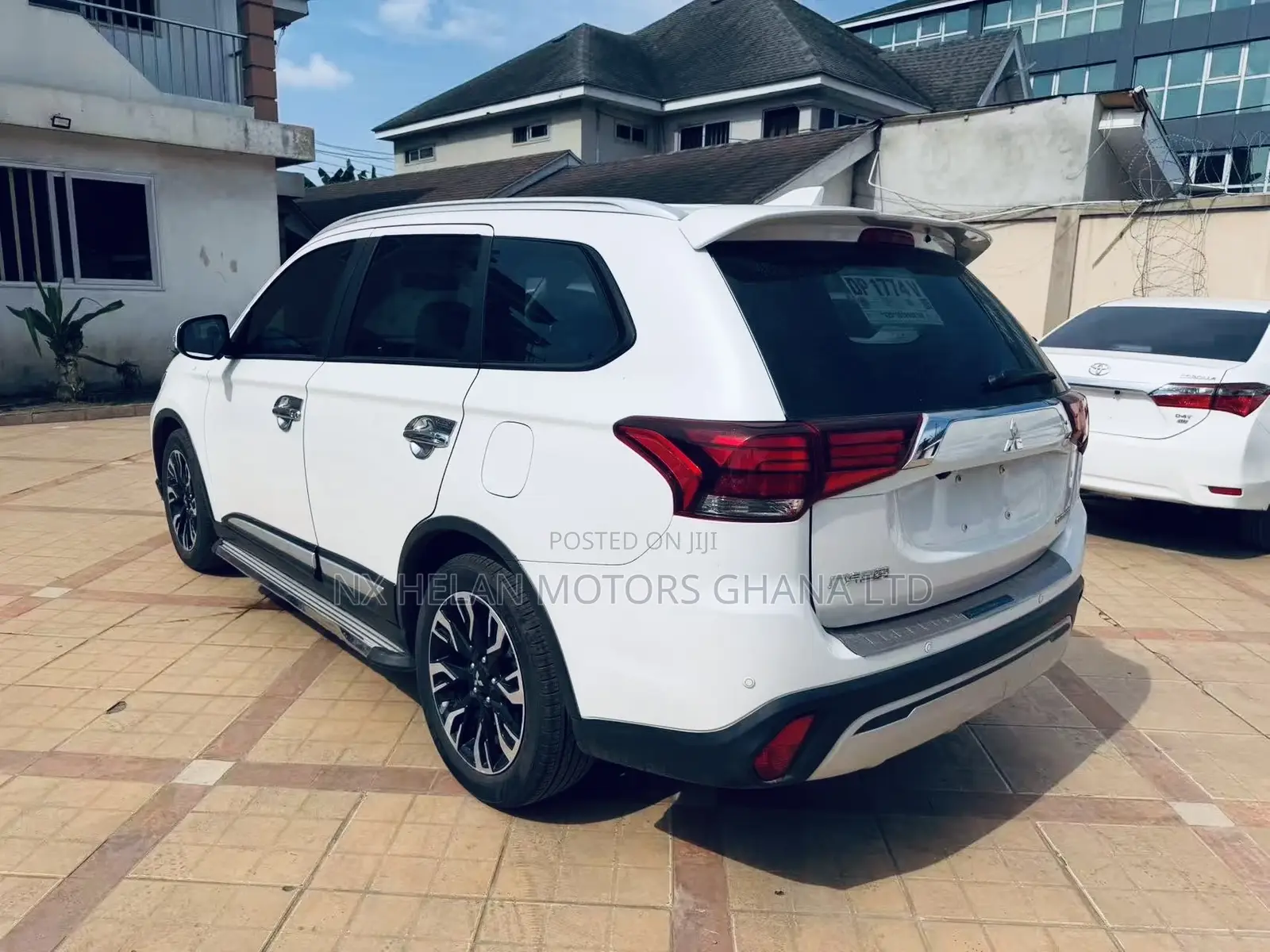 Mitsubishi Outlander 2019 White