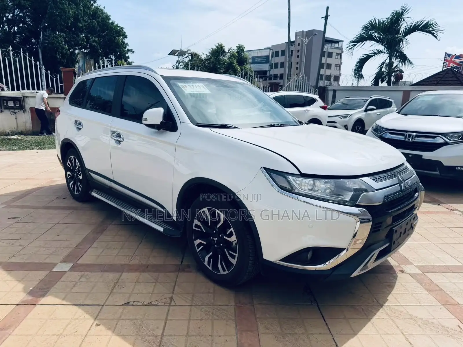 Mitsubishi Outlander 2019 White