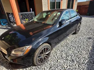 Mercedes-Benz C300 2016 Black