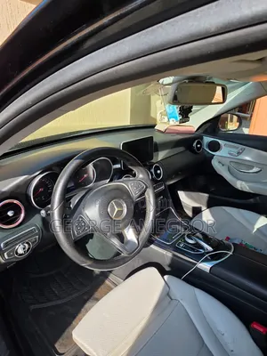 Mercedes-Benz C300 2016 Black