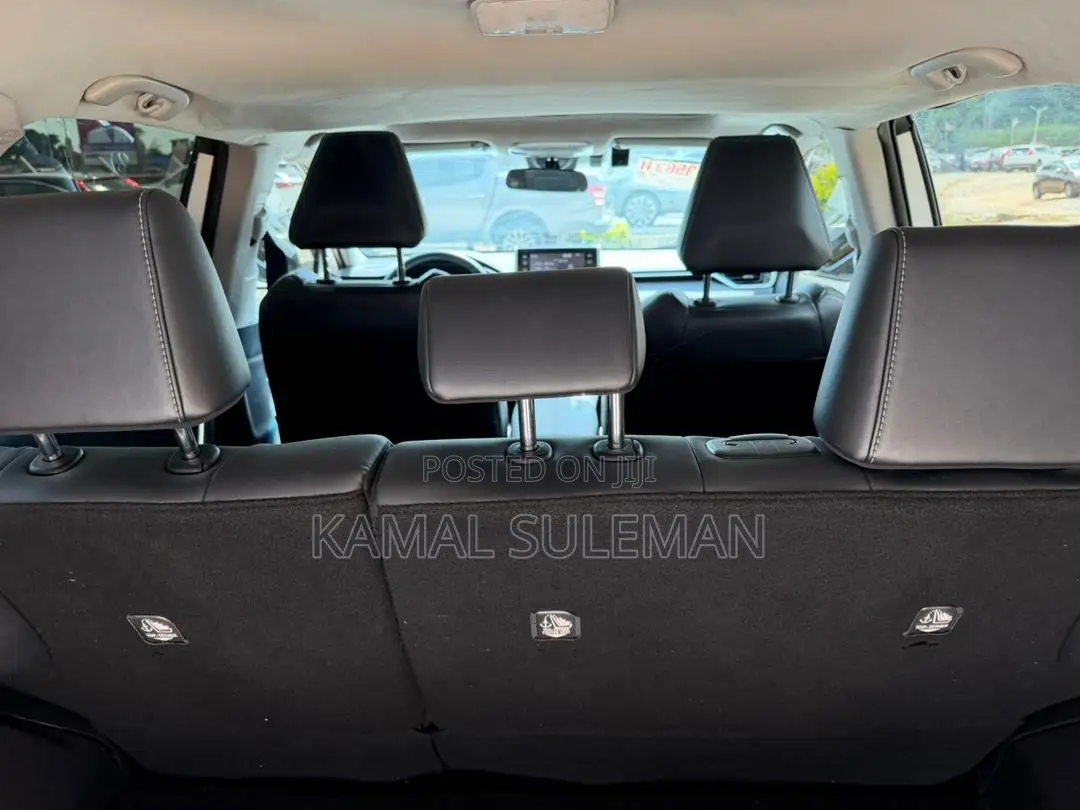 Toyota RAV4 2022 White