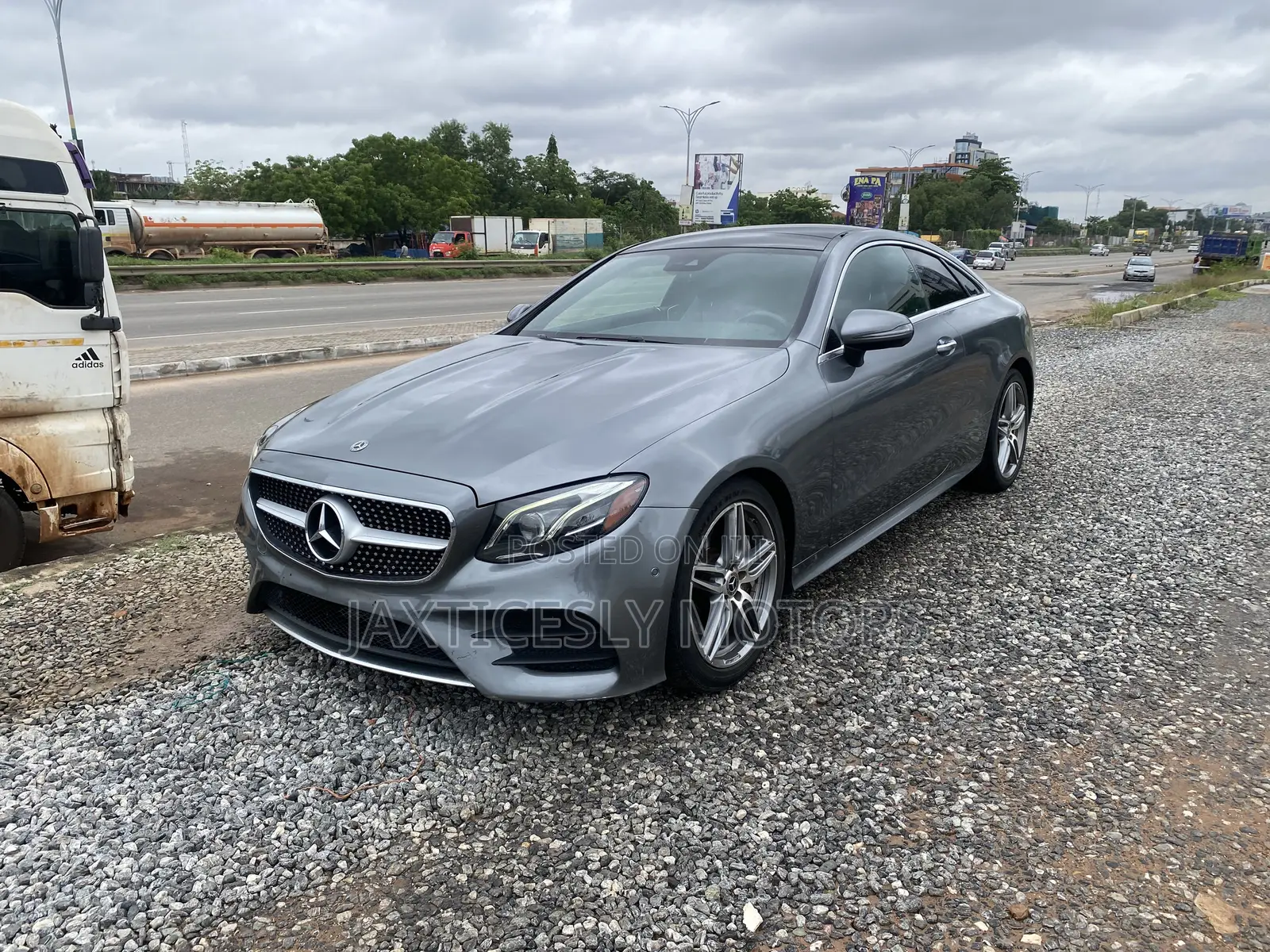 Mercedes-Benz E400 2018 Gray