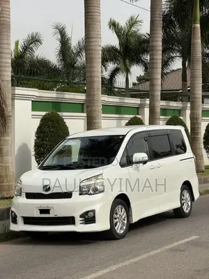 Toyota Voxy 2012 White