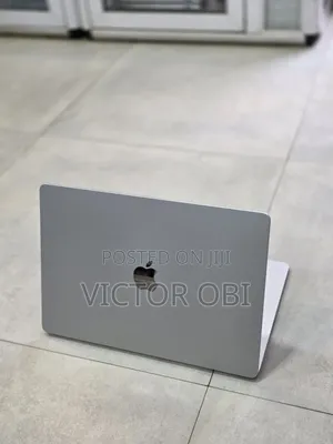 Laptop Apple MacBook Air 2024 M3 8GB Apple M3 SSD 256GB