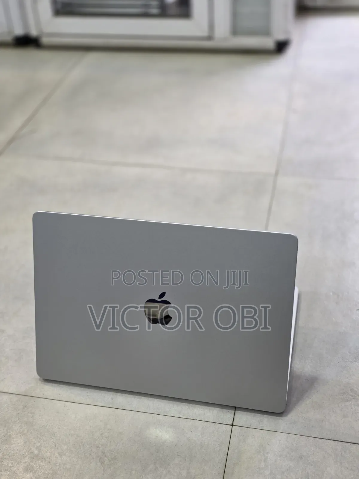 Laptop Apple MacBook Air 2024 M3 8GB Apple M3 SSD 256GB