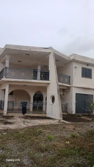 9bdrm House in Taifa Burkina for rent