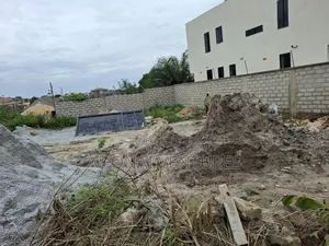 Half Plot of Land for Sale in Atasomanso
