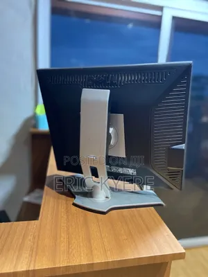 Dell 19" LCD Monitor (P190st) – Vga Dvi Display