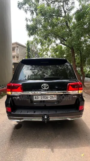 Toyota Land Cruiser 4.5 V8 VXR 2017 Black