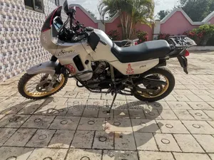 Honda Transalp XL600V 2015 Gray