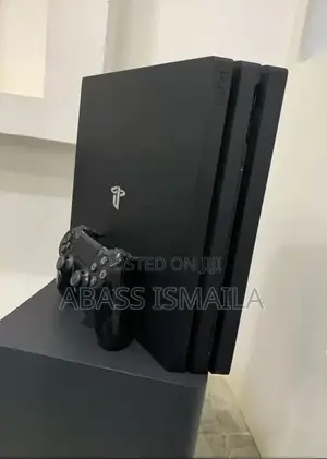 Ps4 Pro Jailbreak With 10 Games and 2 Controllers