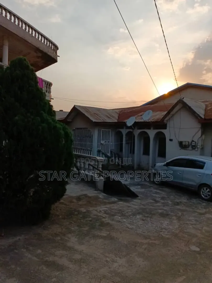 6bdrm House in Kumasi Airport Dvla for sale