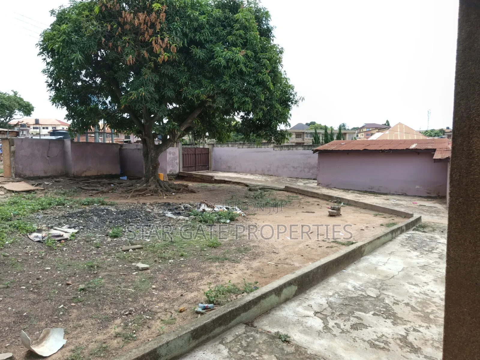 5bdrm House in Buokrom, Kumasi Metropolitan for sale