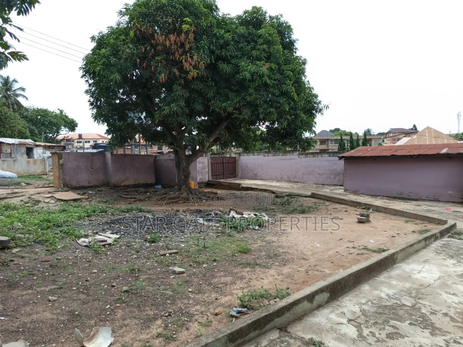 5bdrm House in Buokrom, Kumasi Metropolitan for sale