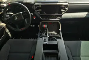 Toyota Tundra 2024 Black