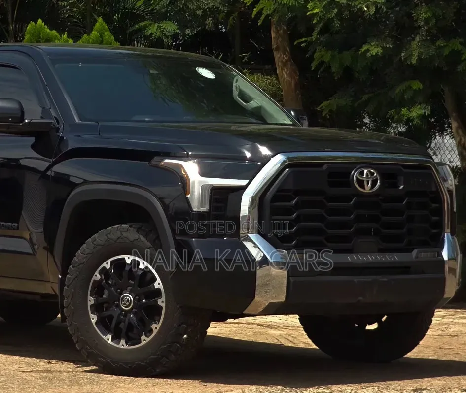 Toyota Tundra 2024 Black