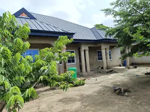 4bdrm House in Adesina Near Kenyasi, Kumasi Metropolitan for sale