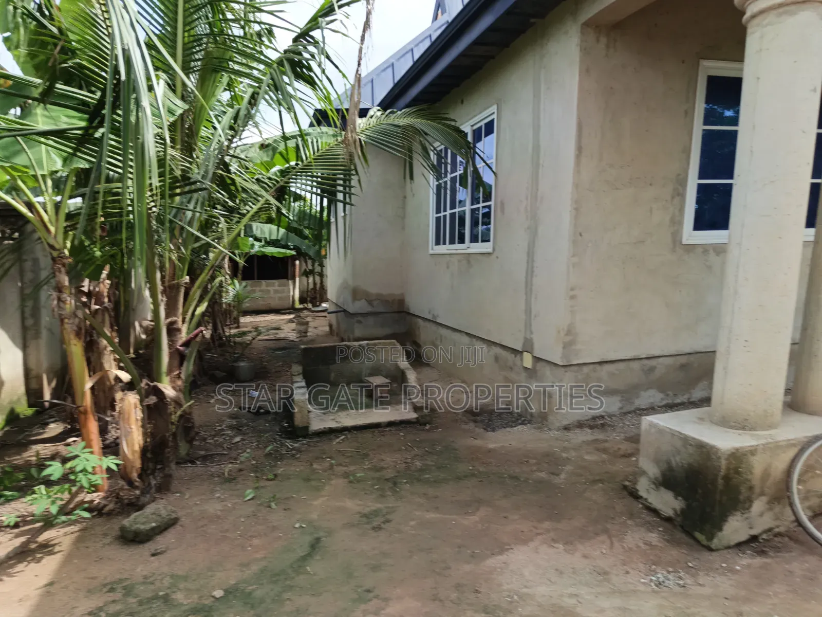 4bdrm House in Adesina Near Kenyasi, Kumasi Metropolitan for sale