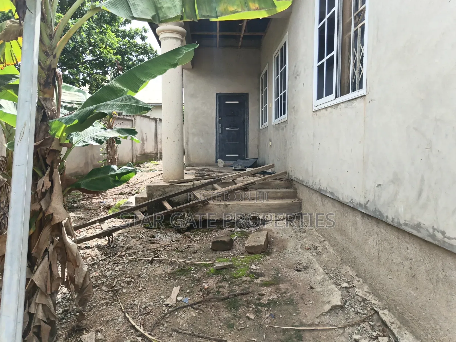 4bdrm House in Adesina Near Kenyasi, Kumasi Metropolitan for sale
