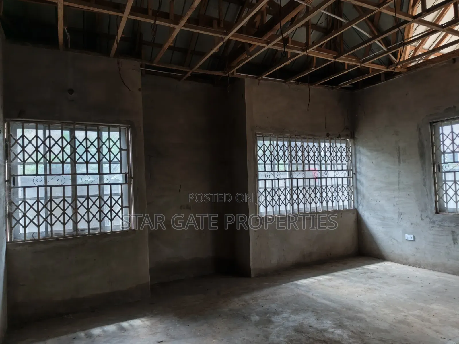 4bdrm House in Adesina Near Kenyasi, Kumasi Metropolitan for sale