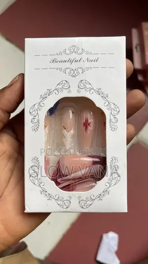 Affordable Classic Press- On Nails
