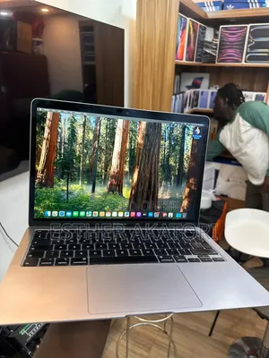 Laptop Apple MacBook Air 2020 8GB Intel Core i5 SSD 256GB