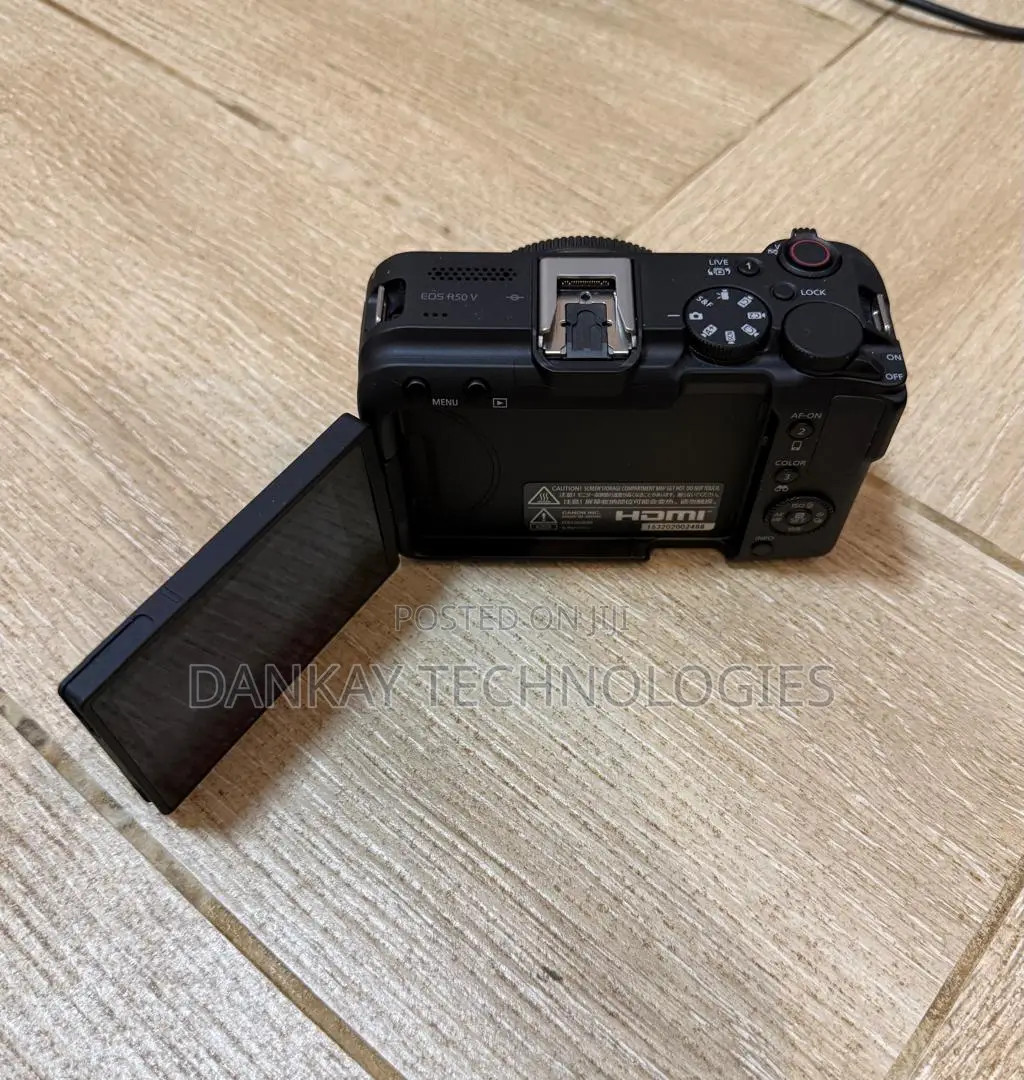 Canon Eos R50 v Mirrorless Camera With 14-30mm F/4-6.3 Lens