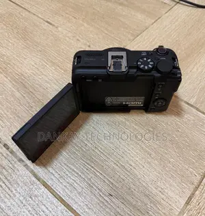 Canon Eos R50 v Mirrorless Camera With 14-30mm F/4-6.3 Lens